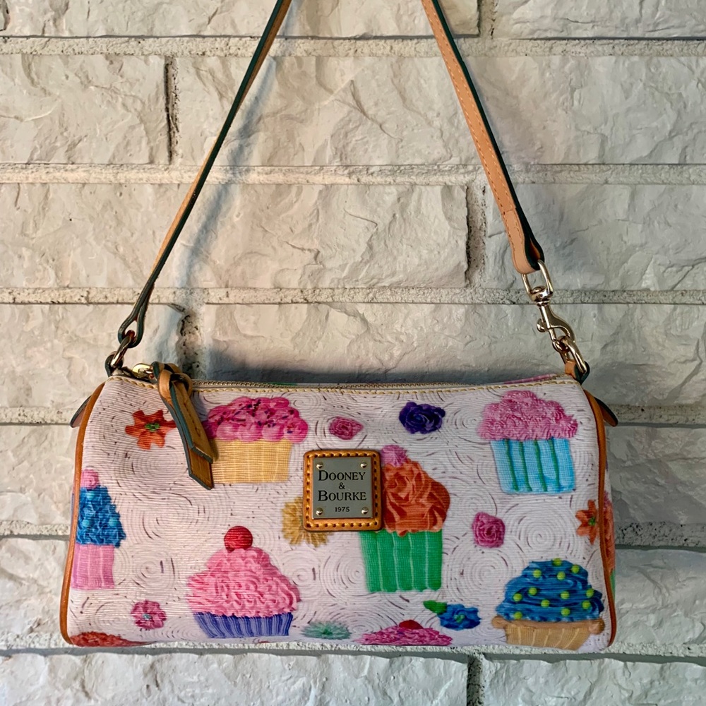 Rare Dooney and Bourke Cupcake purse